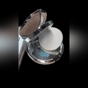 TIGI Cosmetics Powder Foundation (Allure)